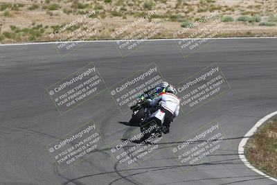 media/Apr-20-2025-AHRMA (Sun) [[393a79c373]]/Race/Group 12/Turn 4b/